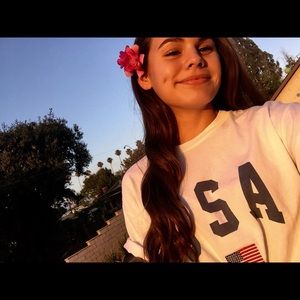 Meet your Posher, Parisparis